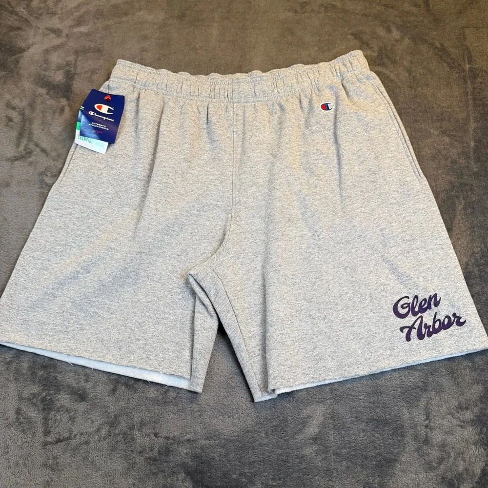 Champion Glen Arbor Fleece Shorts Grey Elastic Waist Raw Hem Mens Large‎ NWT